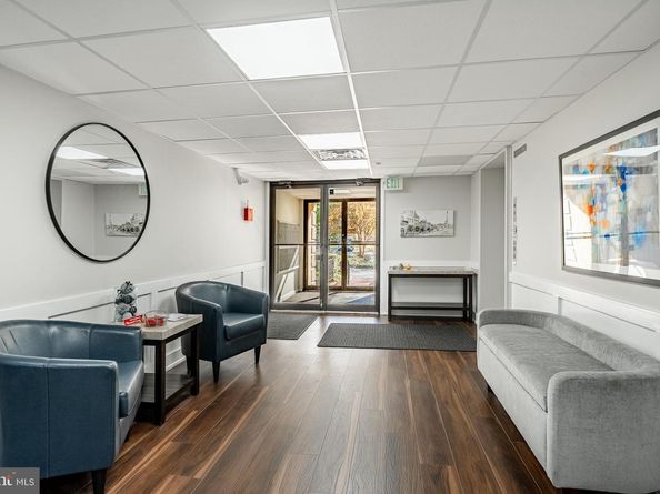 307 B000 Summit Drive B, Bryn Mawr PA 19010