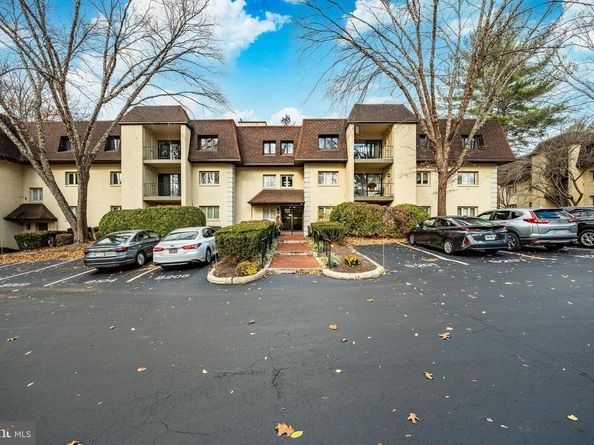 307 B000 Summit Drive B, Bryn Mawr PA 19010