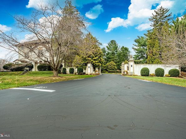 307 B000 Summit Drive B, Bryn Mawr PA 19010