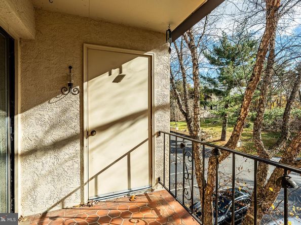 307 B000 Summit Drive B, Bryn Mawr PA 19010