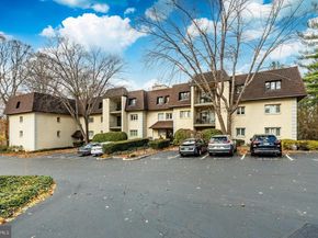 307 B000 Summit Drive B, Bryn Mawr PA 19010