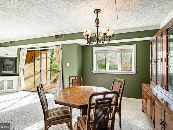 307 B000 Summit Drive B, Bryn Mawr PA 19010