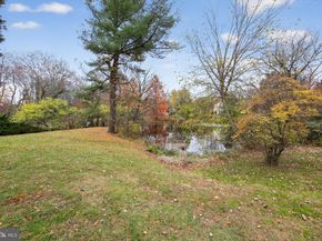 363 Old Forge Crossing 363, Devon PA 19333