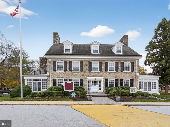 363 Old Forge Crossing 363, Devon PA 19333