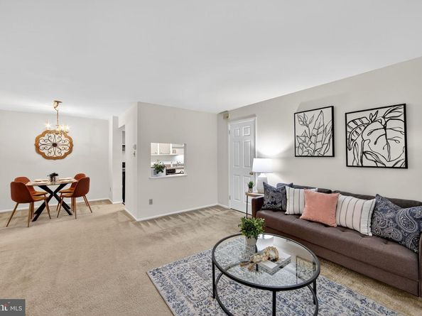 363 Old Forge Crossing 363, Devon PA 19333