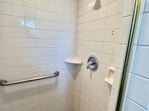 40 Old Lancaster Road 205, Merion Station PA 19066