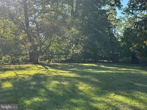 40 Old Lancaster Road 205, Merion Station PA 19066