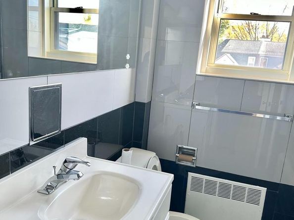 40 Old Lancaster Road 205, Merion Station PA 19066