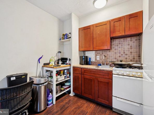 2101 Chestnut Street 502, Philadelphia PA 19103