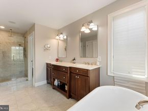8 Quartermaster Road, Holland PA 18966