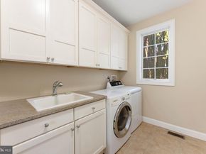 8 Quartermaster Road, Holland PA 18966