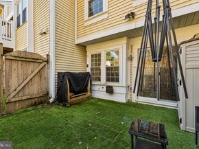 3378 Lakeside View Drive 142, Falls Church VA 22041