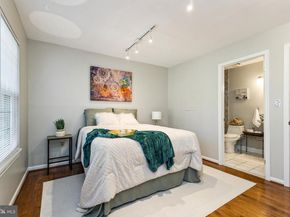 3378 Lakeside View Drive 142, Falls Church VA 22041