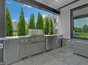 1044 Carper Street, Mclean VA 22101