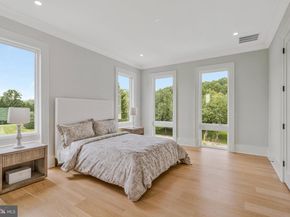 1044 Carper Street, Mclean VA 22101