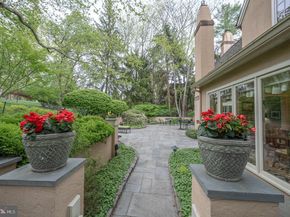 1227 Denbigh Lane, Wayne PA 19087