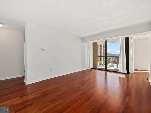 4500 Four Mile Run Drive S 413, Arlington VA 22204