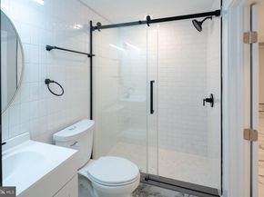 2701 W Glenwood Avenue, Philadelphia PA 19121