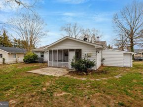 104 W Amhurst Place, Sterling VA 20164