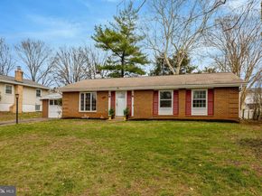 104 W Amhurst Place, Sterling VA 20164
