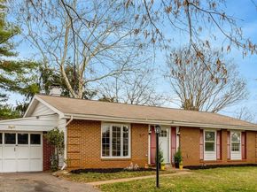 104 W Amhurst Place, Sterling VA 20164