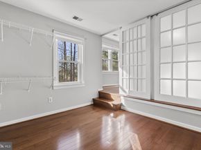 1218 Delta Glen Court, Vienna VA 22182