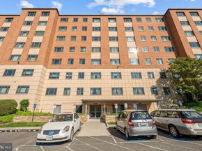 1300 S Arlington Ridge Road S 314, Arlington VA 22202