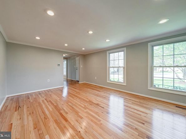 2285 Marginella Drive, Reston VA 20191