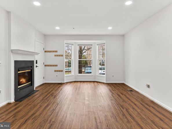 1520 Northern Neck Drive 101, Vienna VA 22182