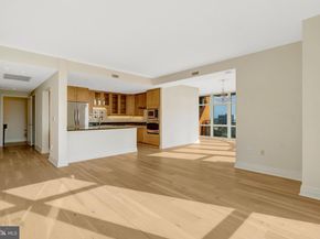 8220 Crestwood Heights Drive 812, Mclean VA 22102