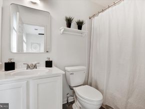 5850 Cowling Court, Alexandria VA 22304