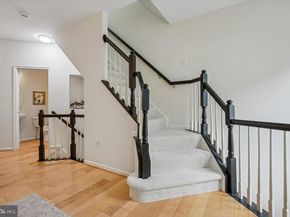 5850 Cowling Court, Alexandria VA 22304