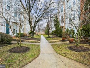5850 Cowling Court, Alexandria VA 22304