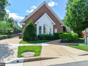 5850 Cowling Court, Alexandria VA 22304
