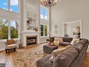 111 Pinewood Circle, New Hope PA 18938