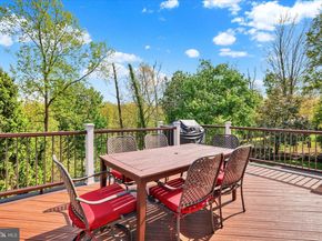 111 Pinewood Circle, New Hope PA 18938