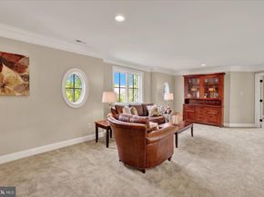 111 Pinewood Circle, New Hope PA 18938