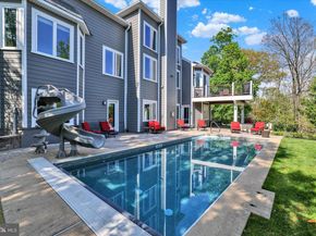 111 Pinewood Circle, New Hope PA 18938