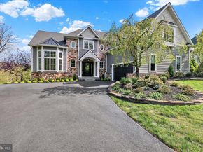 111 Pinewood Circle, New Hope PA 18938