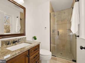 6068 Hardwick Place, Falls Church VA 22041