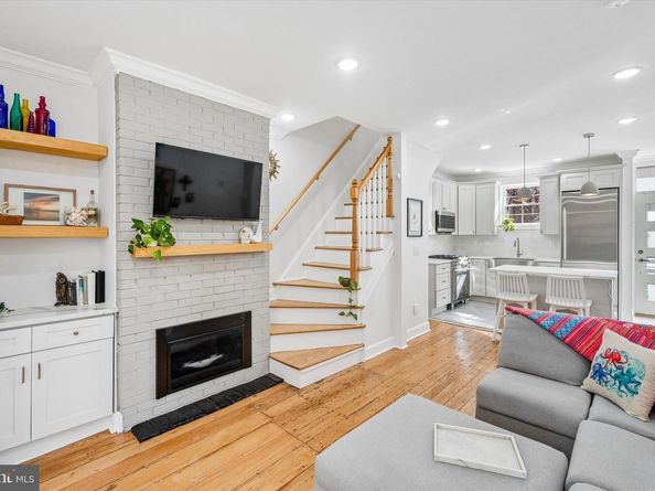 2047 Waverly Street, Philadelphia PA 19146