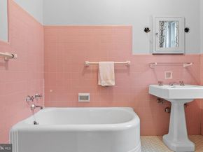 846 Maplewood Road, Wayne PA 19087