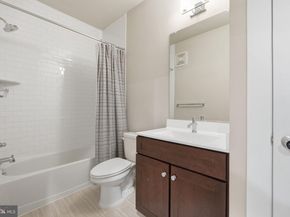 7227 NW Georgia Avenue NW 17B, Washington DC 20012