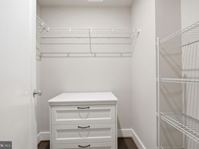 7227 NW Georgia Avenue NW 17B, Washington DC 20012