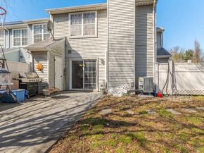 41 Bark Hollow Lane, Horsham PA 19044