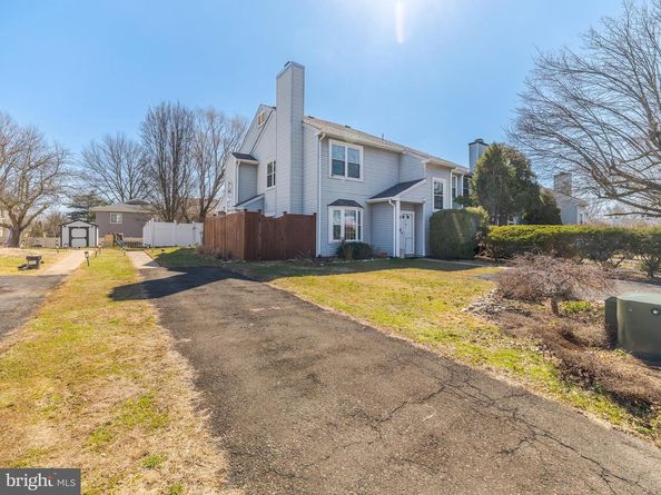 41 Bark Hollow Lane, Horsham PA 19044
