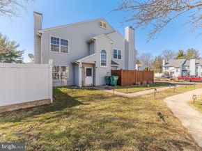 41 Bark Hollow Lane, Horsham PA 19044