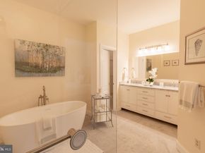 69 Highpoint Drive 69, Berwyn PA 19312