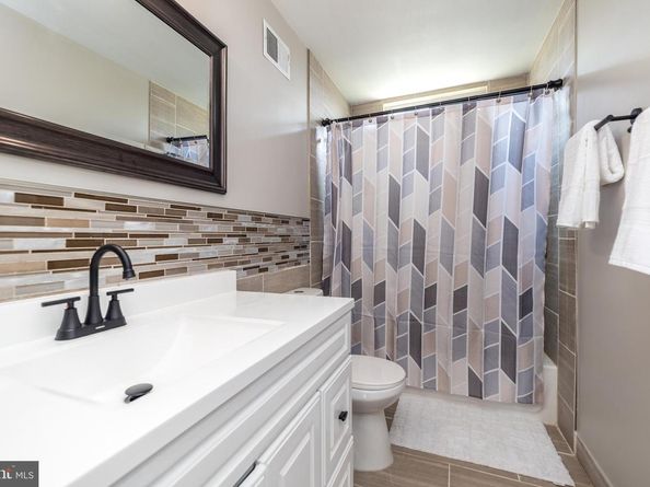319 Fairview Road, Woodlyn PA 19094