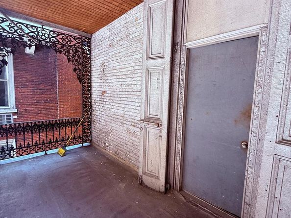 1431 Spruce Street 2R, Philadelphia PA 19102